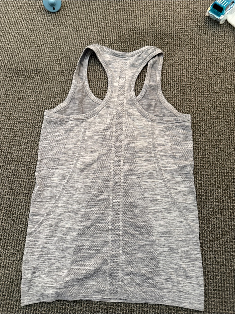 Lululemon Size 4 Swiftly Tech Run Racerback Heathered Gray White Tank Top Shirt - Picture 5 of 6